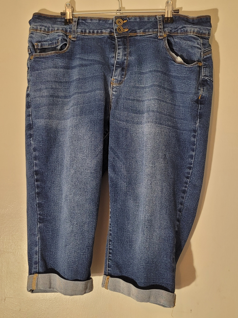 Women's Mid-Blue Denim Capris with Rolled Hem